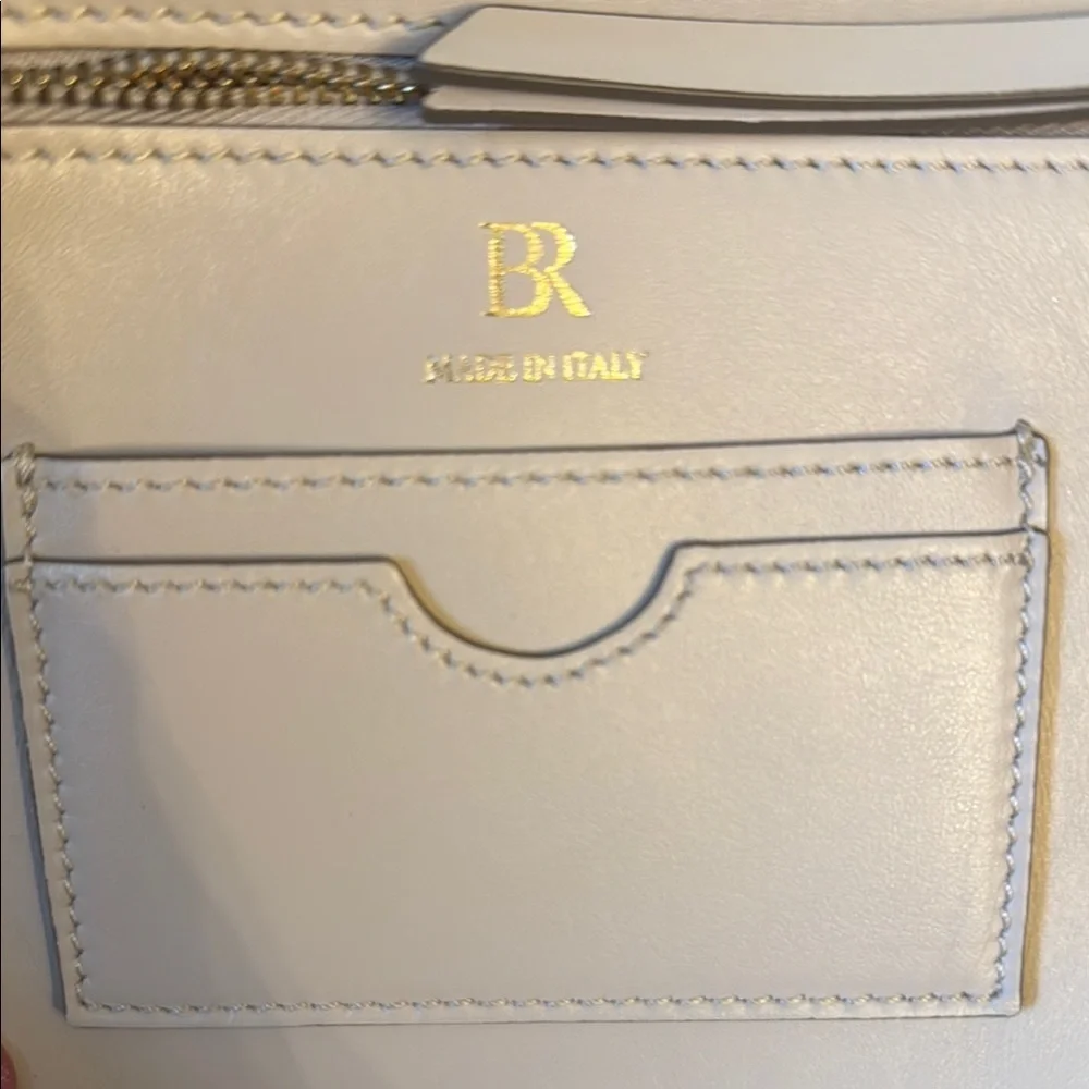 Banana Republic large cream bucket Bag/ tote - Picture 8 of 13